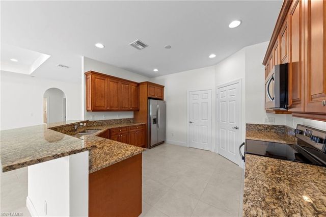 2233 18th AVE NE, Naples, FL 34120