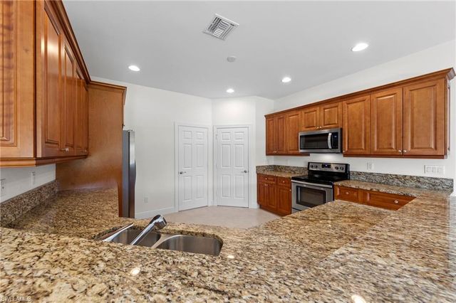 2233 18th AVE NE, Naples, FL 34120