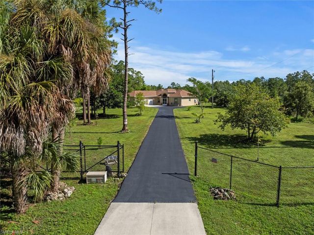 2233 18th AVE NE, Naples, FL 34120