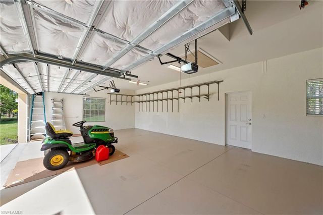 2233 18th AVE NE, Naples, FL 34120