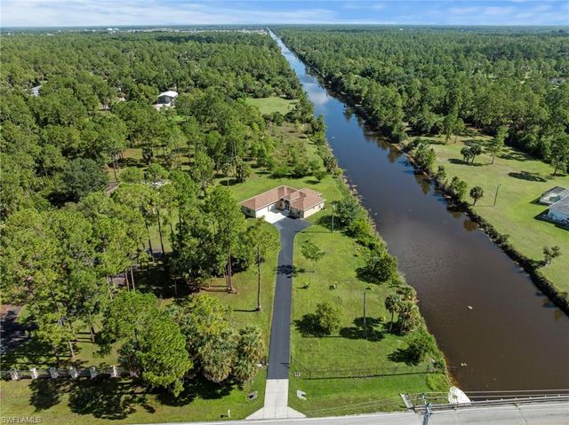 2233 18th AVE NE, Naples, FL 34120