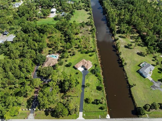 2233 18th AVE NE, Naples, FL 34120