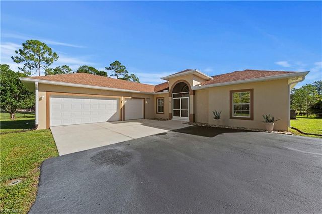 2233 18th AVE NE, Naples, FL 34120