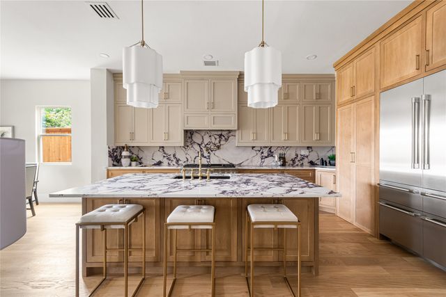 5622 Amherst, Dallas, TX 75209
