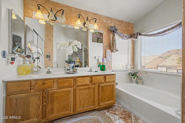 2304 E WESCOTT Drive, Phoenix, AZ 85024