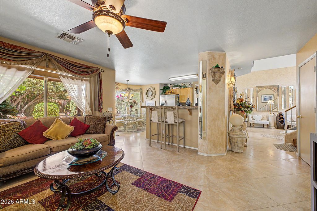 Image 10 of property listing at 2304 E WESCOTT Drive, Phoenix, AZ 85024