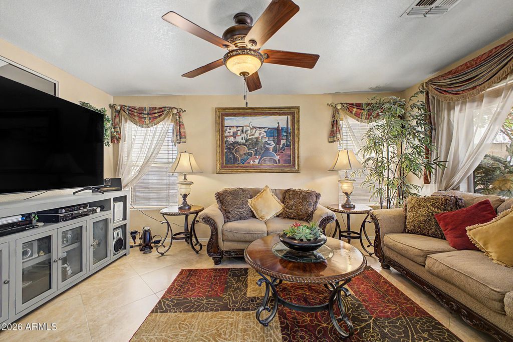 Image 12 of property listing at 2304 E WESCOTT Drive, Phoenix, AZ 85024