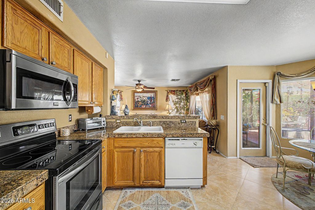 Image 16 of property listing at 2304 E WESCOTT Drive, Phoenix, AZ 85024