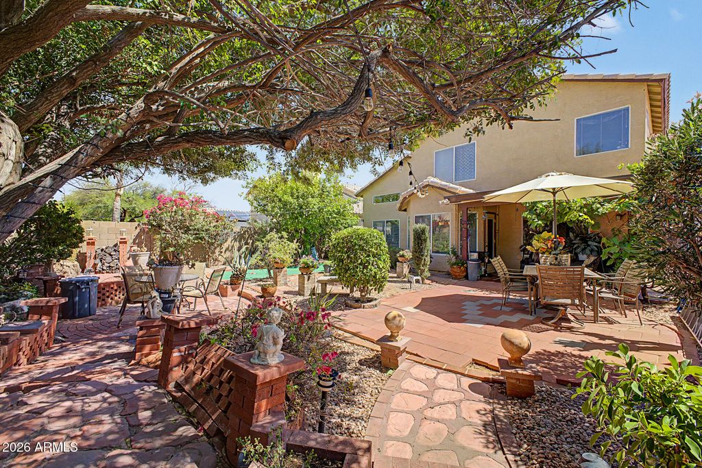 Image 32 of property listing at 2304 E WESCOTT Drive, Phoenix, AZ 85024