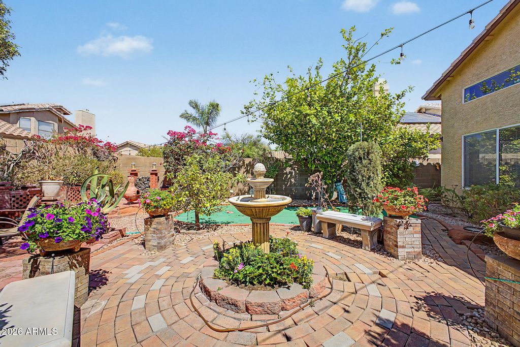 Image 34 of property listing at 2304 E WESCOTT Drive, Phoenix, AZ 85024