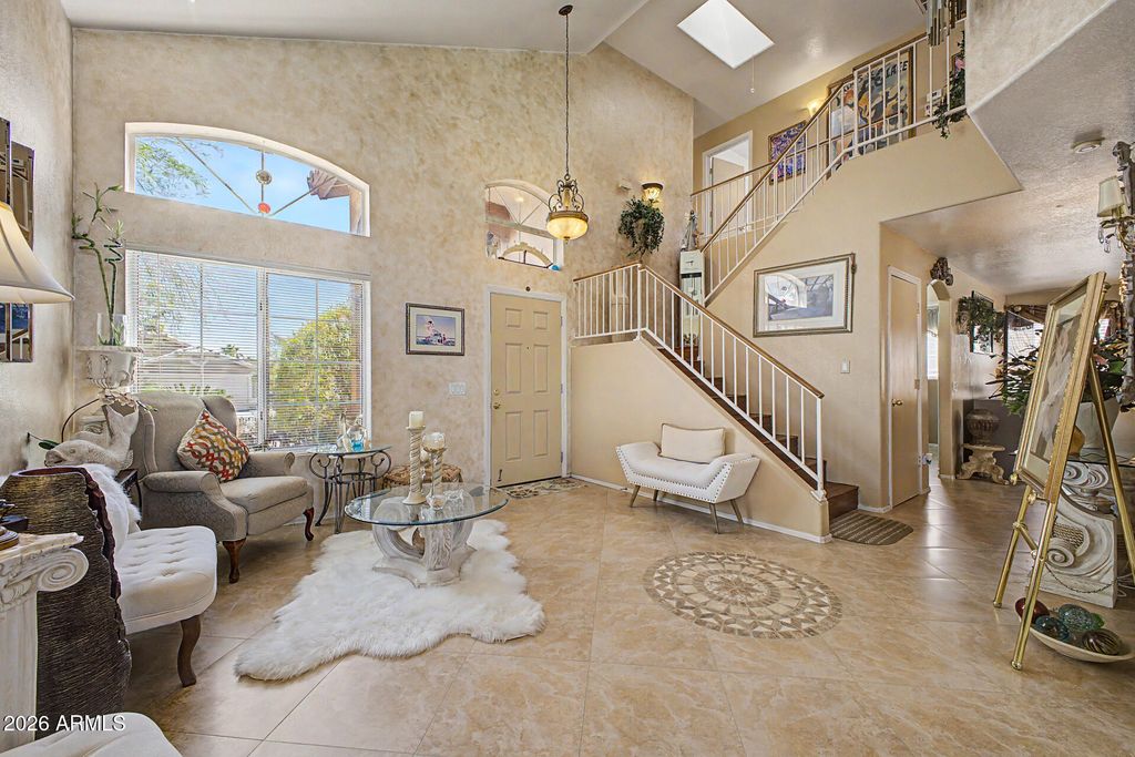 Image 7 of property listing at 2304 E WESCOTT Drive, Phoenix, AZ 85024