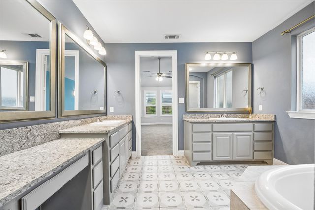 1910 Woodland Skipper Way, Arlington, TX 76005