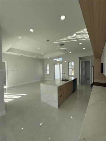 3703 36th ST SW, Lehigh Acres, FL 33976