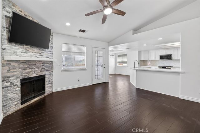 7426 Cedar Street, Phelan, CA 92371