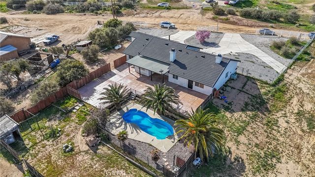 7426 Cedar Street, Phelan, CA 92371