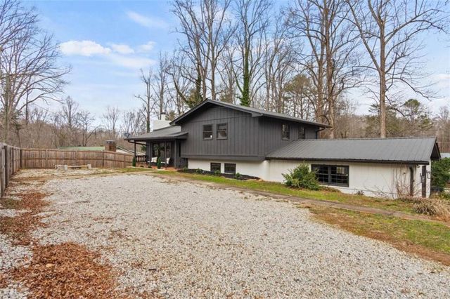 110 Howard Lane, Dahlonega, GA 30533