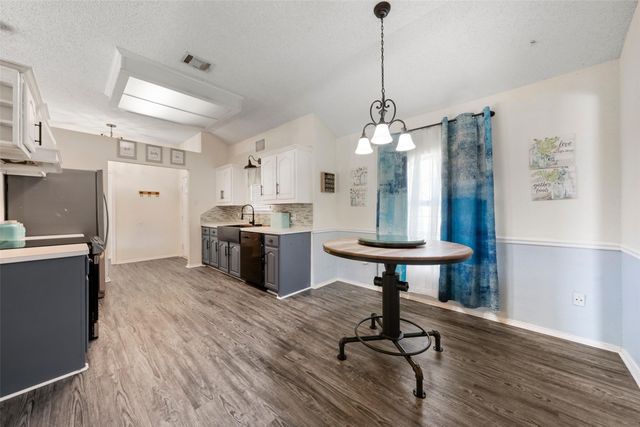 197 Norwood Drive, Woodway, TX 76712