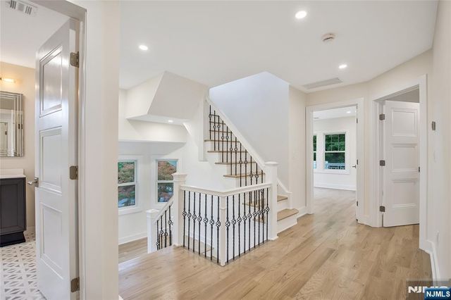 555 Mountain Avenue, Westfield, NJ 07090