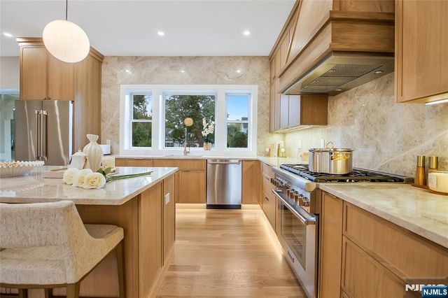 555 Mountain Avenue, Westfield, NJ 07090