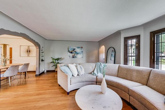 321 E Diamond Lake Road, Minneapolis, MN 55419