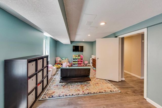 321 E Diamond Lake Road, Minneapolis, MN 55419