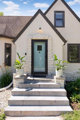 321 E Diamond Lake Road, Minneapolis, MN 55419