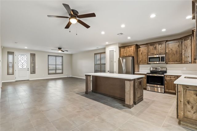 2673 Kingman Drive, Bullhead City, AZ 86429