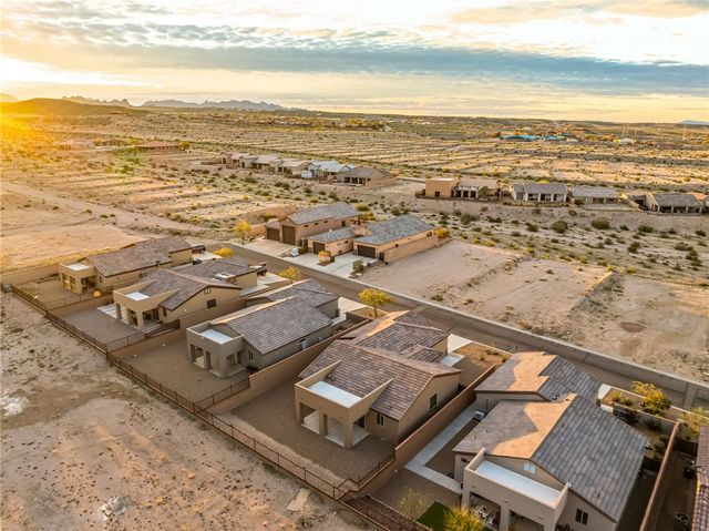 2673 Kingman Drive, Bullhead City, AZ 86429