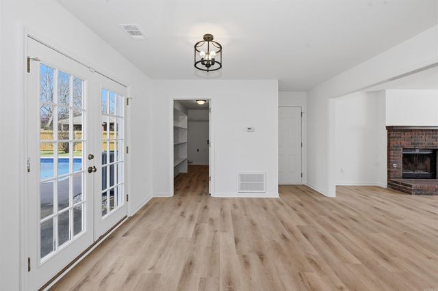 1101 Barberry Cove, Benton, AR 72015