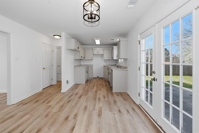 1101 Barberry Cove, Benton, AR 72015