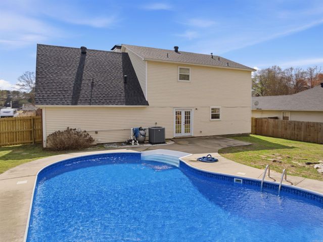 1101 Barberry Cove, Benton, AR 72015