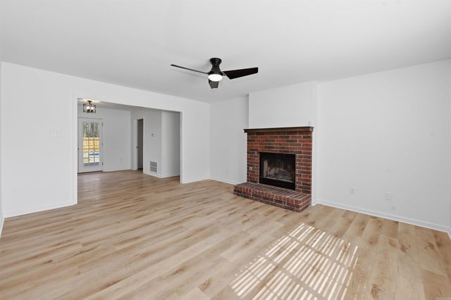 1101 Barberry Cove, Benton, AR 72015