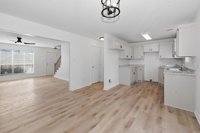 1101 Barberry Cove, Benton, AR 72015