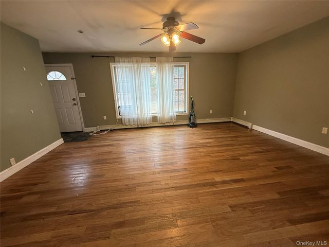 14 Shannon Lane, Pine Bush, NY 12566