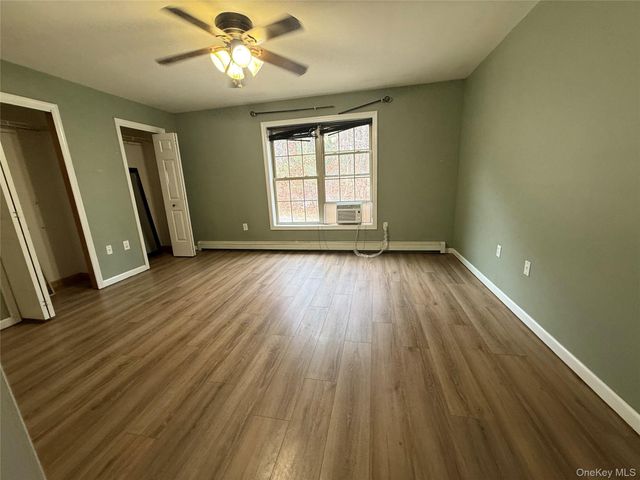 14 Shannon Lane, Pine Bush, NY 12566