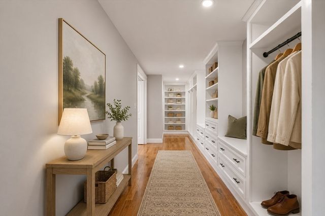 33 Milford St, Upton, MA 01568