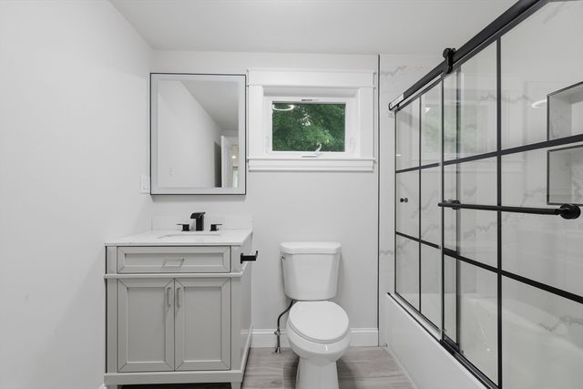 33 Milford St, Upton, MA 01568