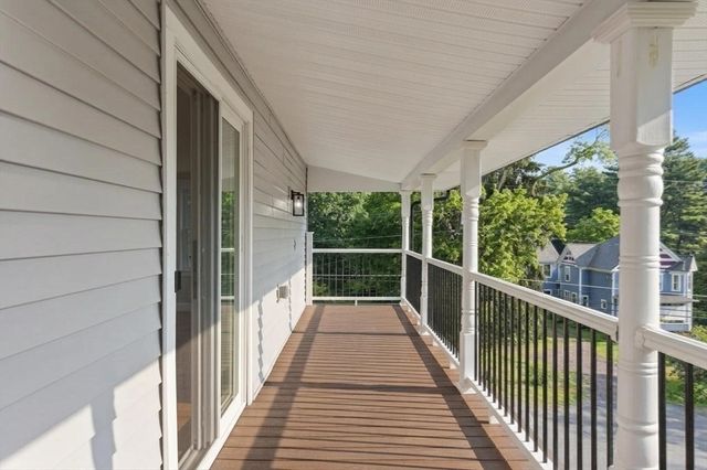 33 Milford St, Upton, MA 01568