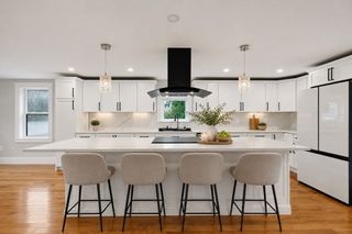 33 Milford St, Upton, MA 01568