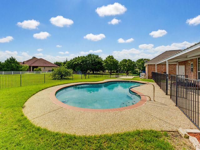 201 Willowcrest, Rockwall, TX 75032