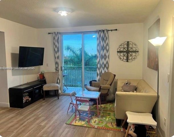 3500 Coral Way 513, Miami, FL 33145