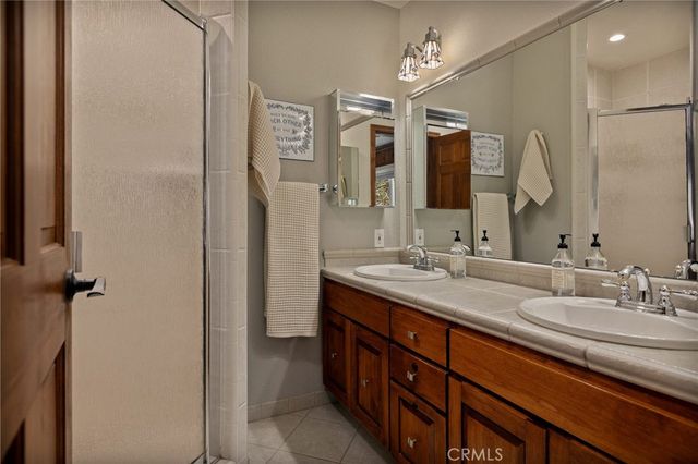 915 Trinity, Lake Arrowhead, CA 92352