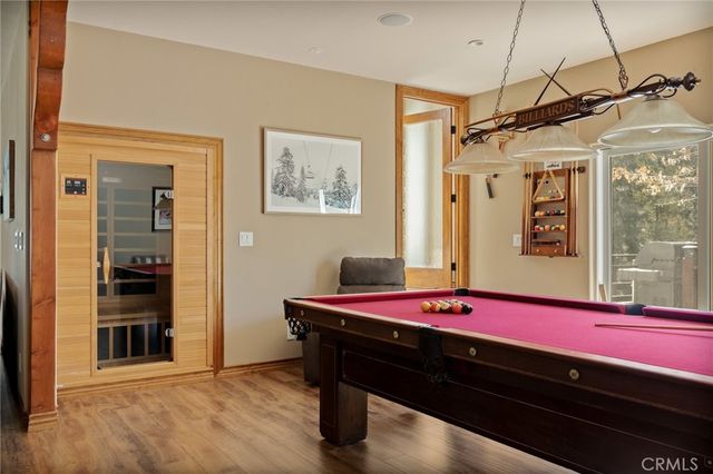 915 Trinity, Lake Arrowhead, CA 92352