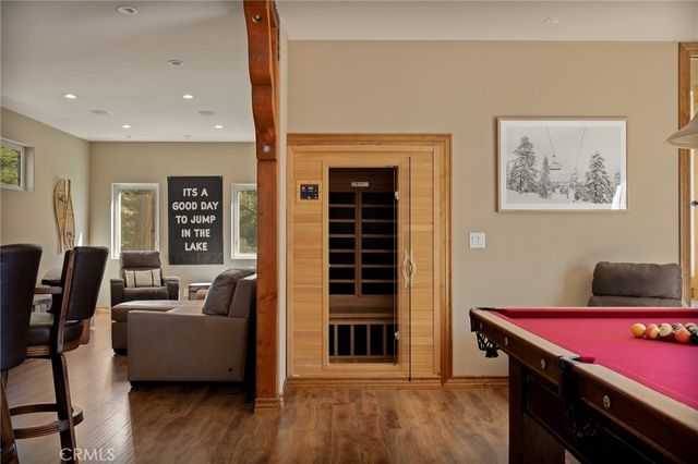915 Trinity, Lake Arrowhead, CA 92352