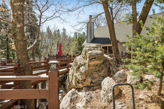 915 Trinity, Lake Arrowhead, CA 92352