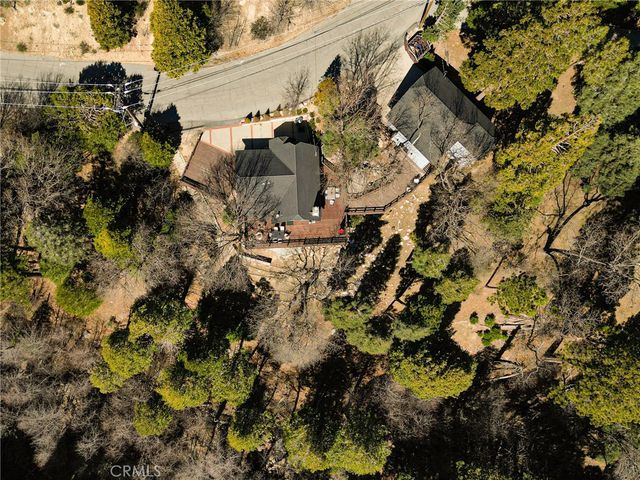 915 Trinity, Lake Arrowhead, CA 92352