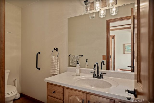 915 Trinity, Lake Arrowhead, CA 92352