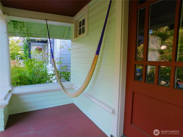 7217 4th Avenue NW, Seattle, WA 98117