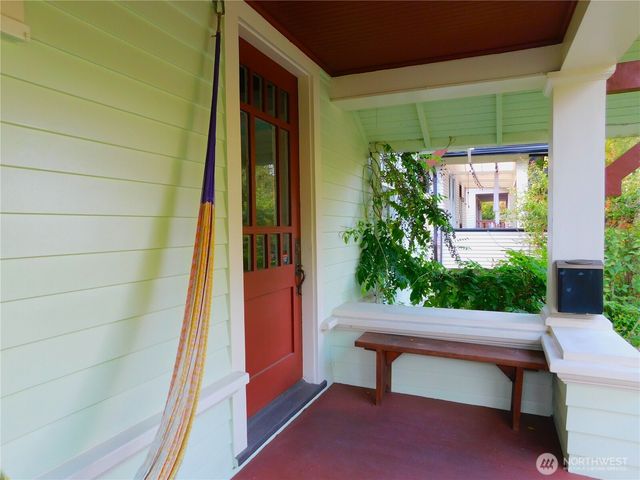 7217 4th Avenue NW, Seattle, WA 98117
