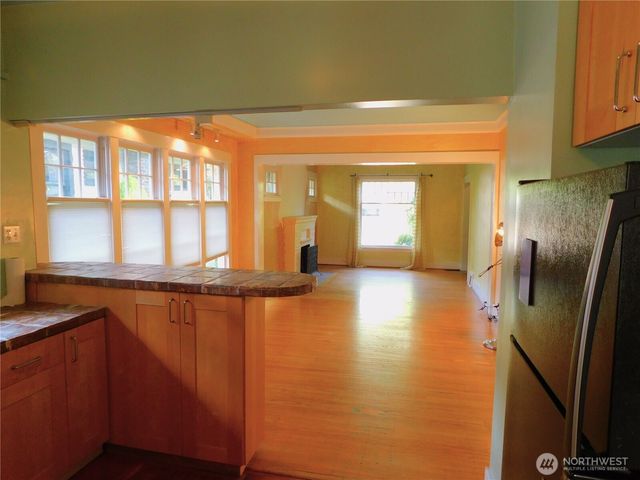 7217 4th Avenue NW, Seattle, WA 98117